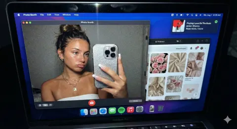 MacBook Selfie in Dark