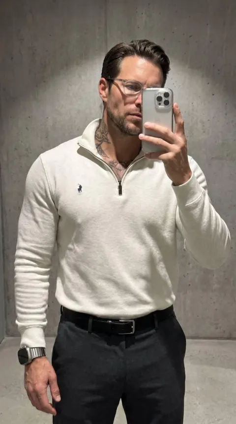 Muscular Man Mirror Selfie