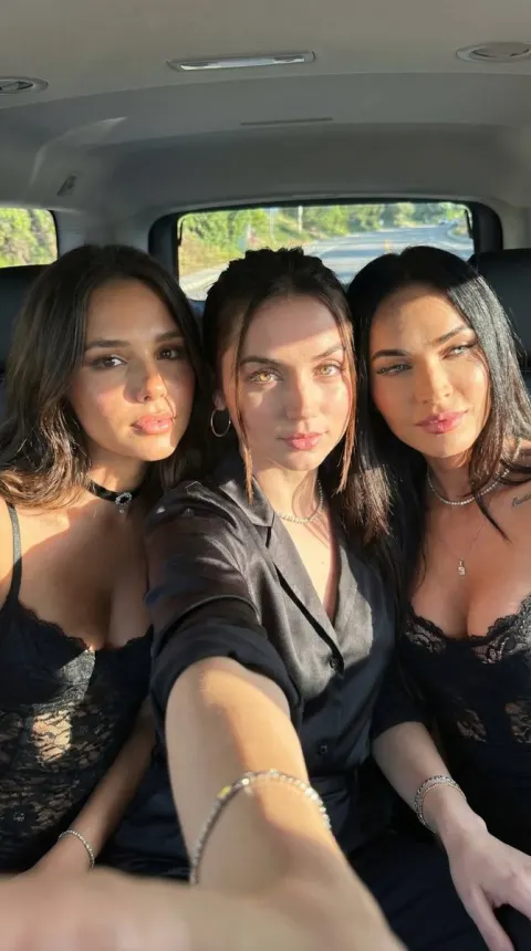 Car Selfie Golden Hour Friends
