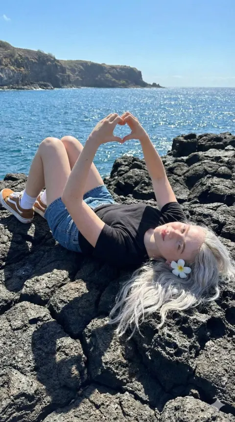 Beach Blonde Heart Hands Pose