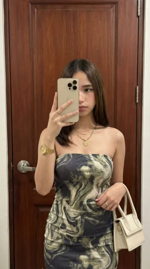 Chic Mirror Selfie Portrait