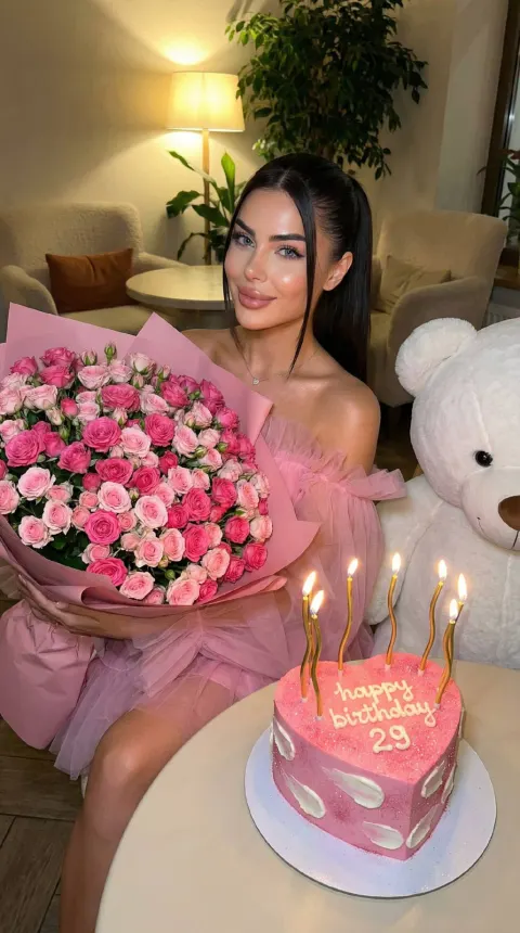 Pink Birthday Cafe Photoshoot