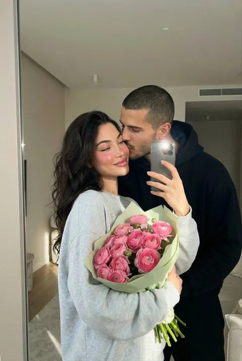 Sweet Couple Mirror Selfie Moment