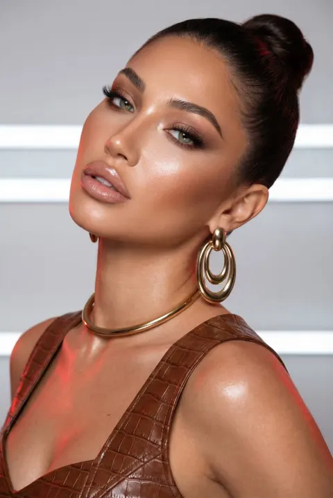Glossy High Fashion Beauty Portrait