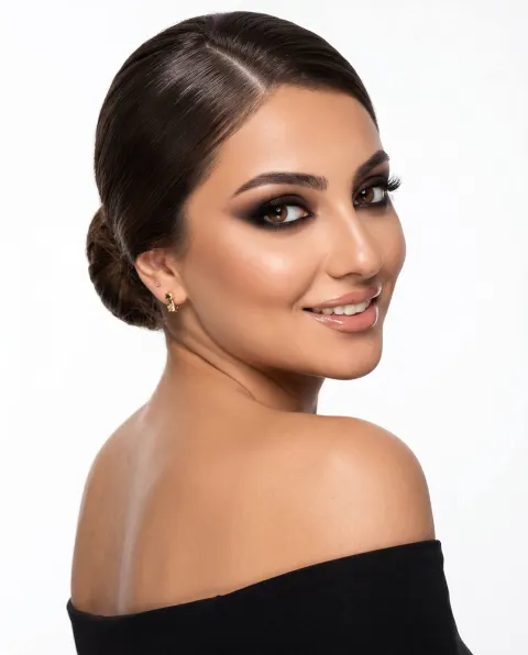 Glossy Studio Beauty Portrait