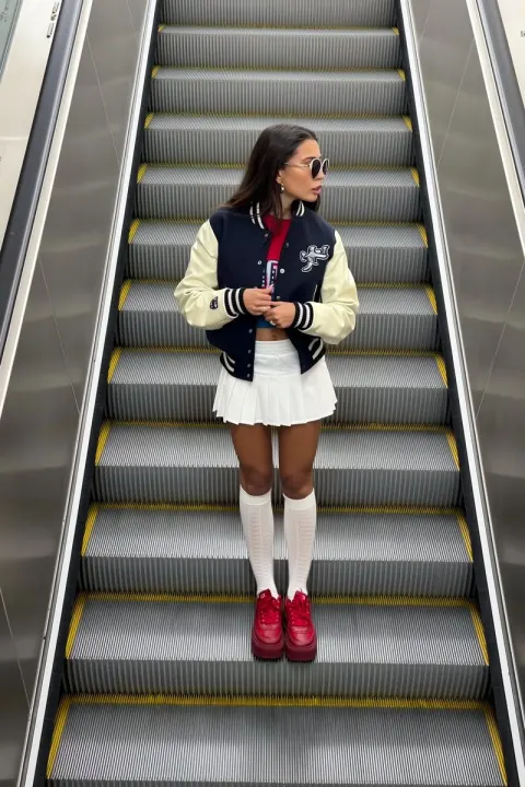 Retro Fashion on Escalator