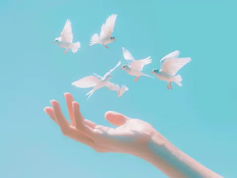 Idea Birds Escape Hand