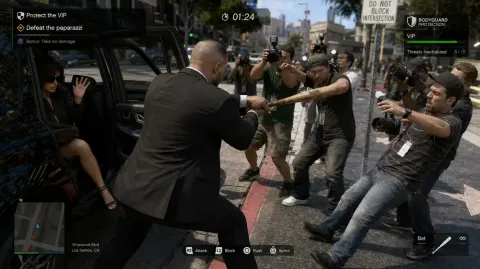 Bodyguard Smashing Paparazzi