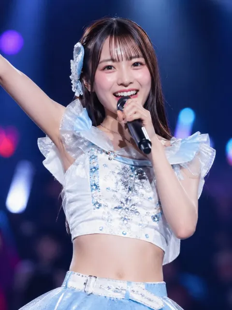 Idol's Joyful Stage Moment