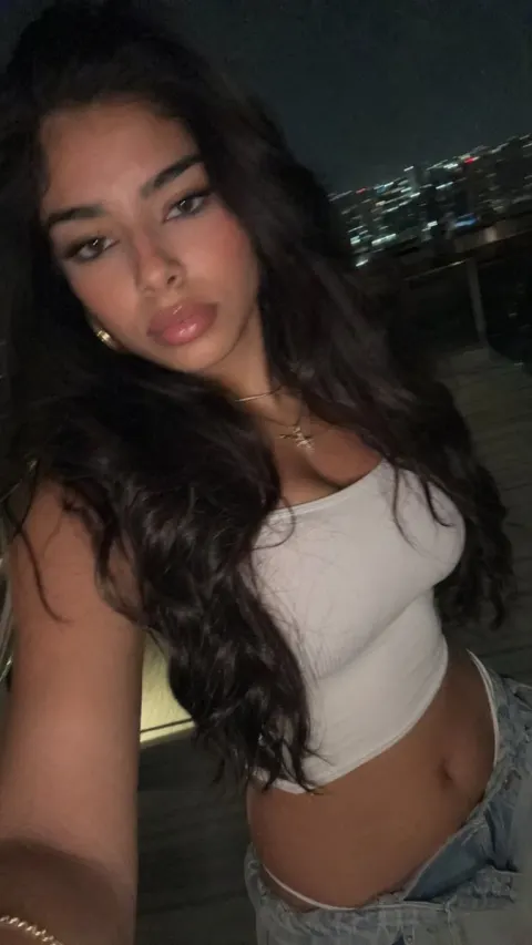 Late Night Balcony Selfie Vibes