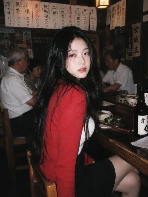 Red Cardigan Girl in Izakaya Flash
