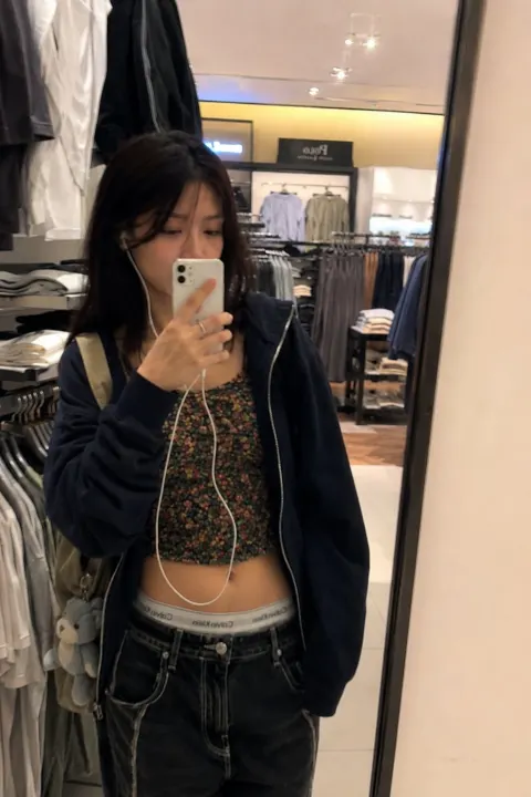 Casual Y2K Mall Street Snap
