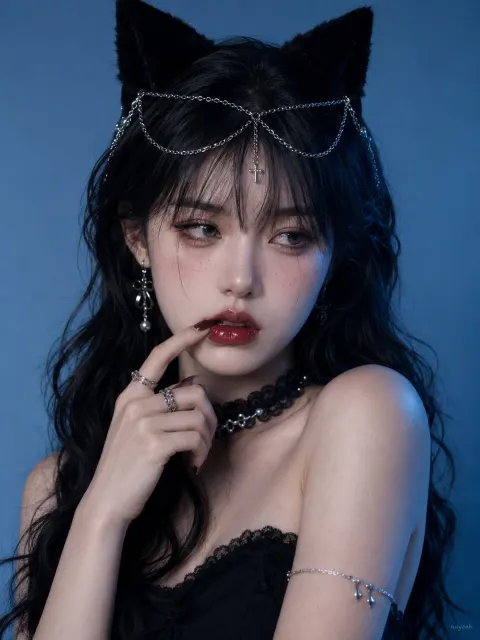 Dark Cat-Eye Beauty Portrait