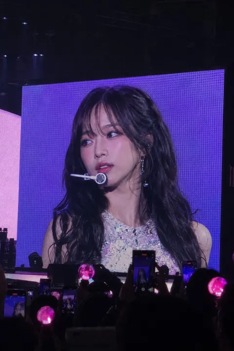 Concert Screen Idol Moment