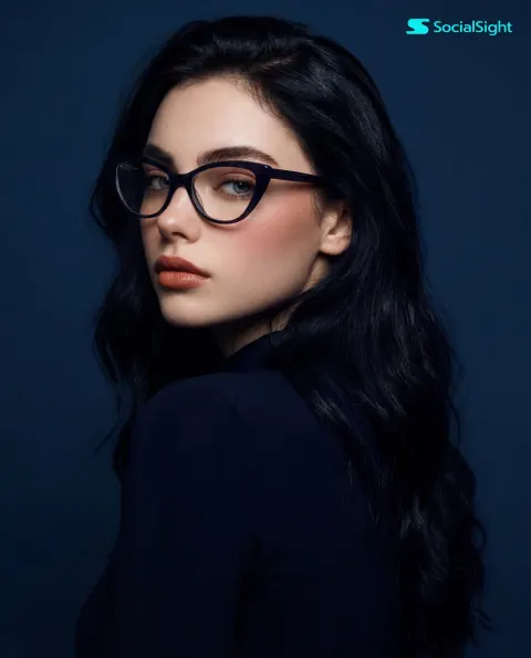 Cat-Eye Beauty in Blue Studio