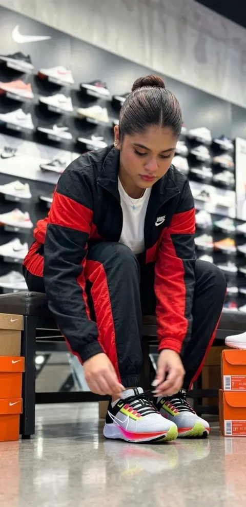 Candid Sneaker Try-On in Brazil Mall