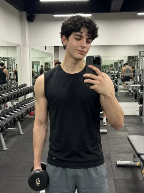 Gym Mirror Selfie