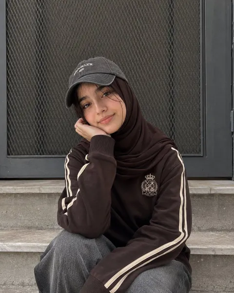 Streetwear Hijab Portrait Session