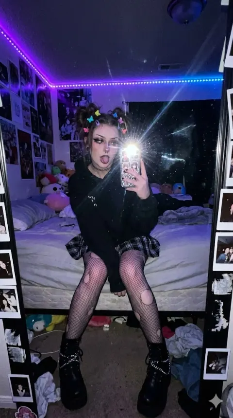 Edgy E-Girl Mirror Selfie Chaos