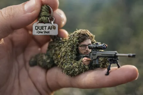 Giant Hand Miniature Sniper