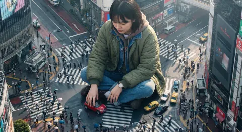 Giantess in Tokyo Streets