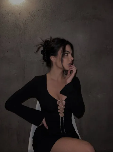 Night Glamour: Candid Dark Portrait
