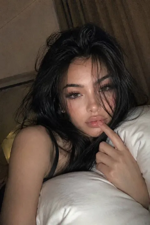 Korean Ulzzang Midnight Bedroom Selfie Aesthetic