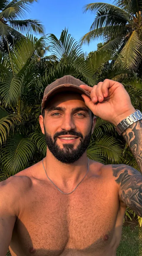 Tropical Sunset Selfie Adventure