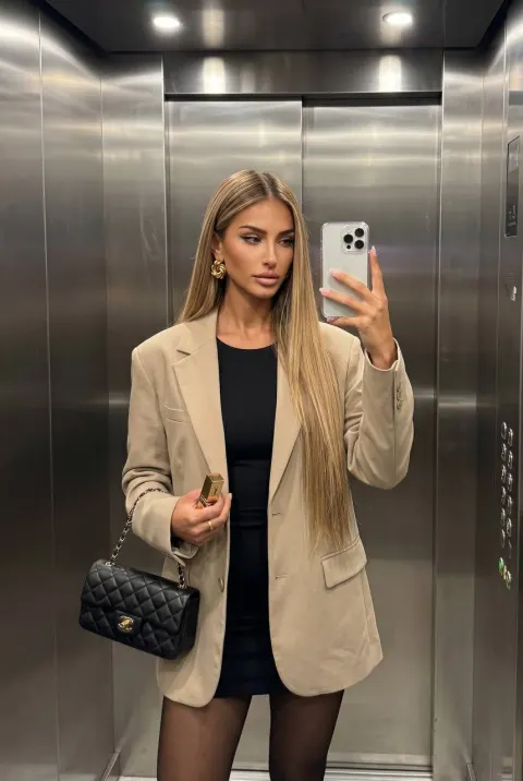 Elevator Mirror Selfie Style