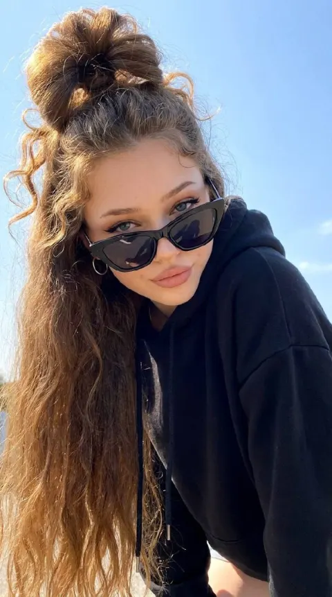 Effortless Cool Summer Portrait