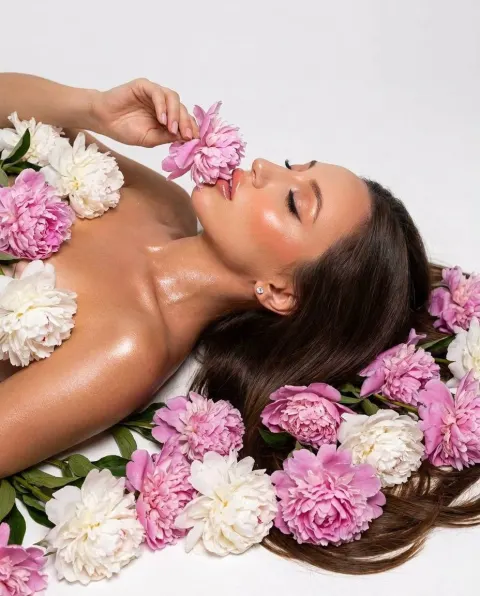 Peony Dream Girl Studio Shot