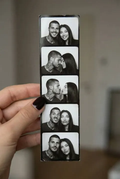 Vintage Couple Photobooth Memories