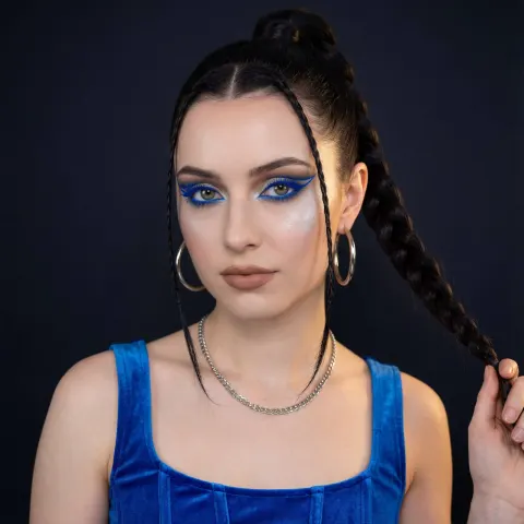 Bold Blue Graphic Eye Makeup
