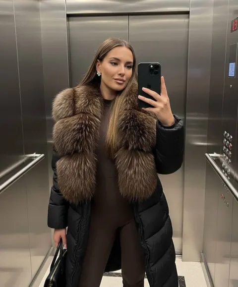 Elevator Mirror Selfie Fashion