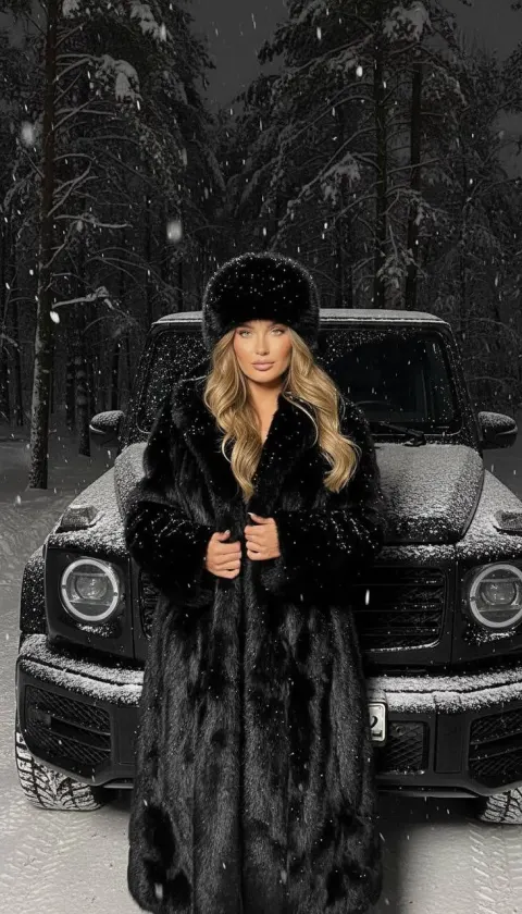 Snow Night Fur G-Wagen Glamour