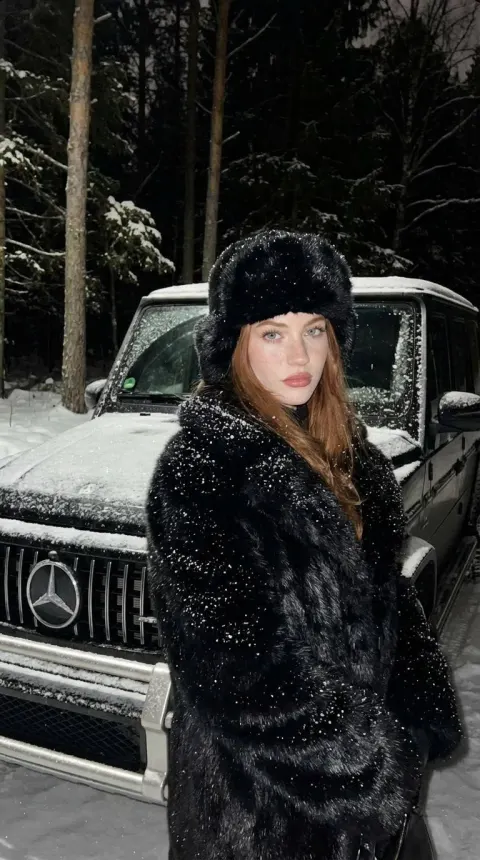 Luxury Fur Winter Night Glamour