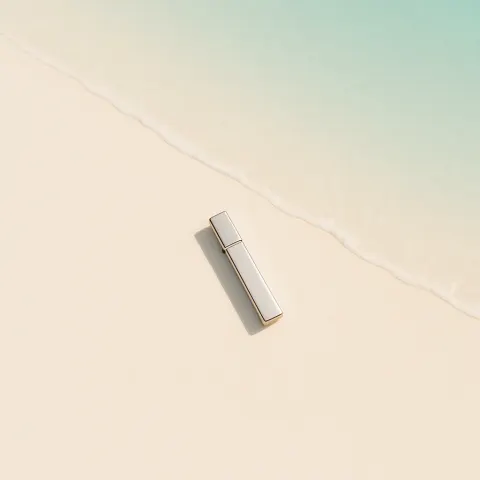 With a Minimalist and Poetic Aesthetic