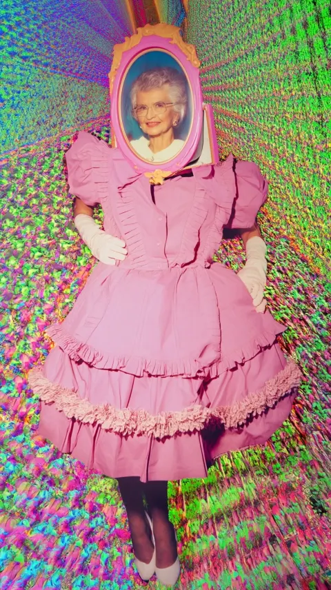 Belle maman, Sacred Surreal HyperKitsch