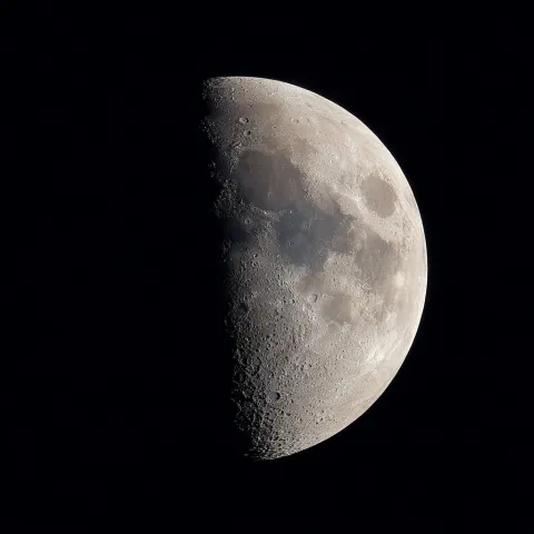 Last quarter moon